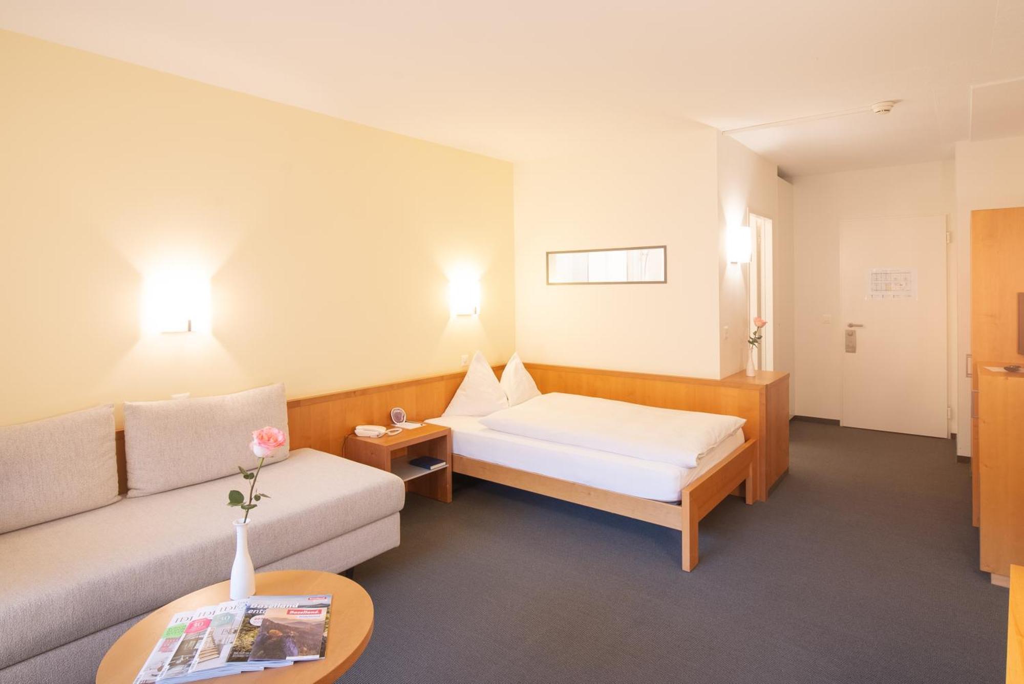 Hotel Bad Ramsach Läufelfingen Buitenkant foto