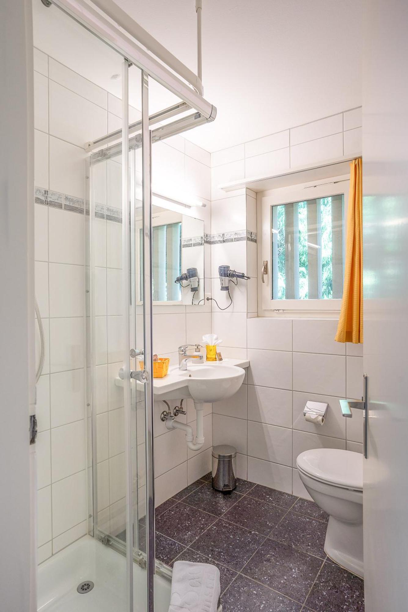 Hotel Bad Ramsach Läufelfingen Buitenkant foto