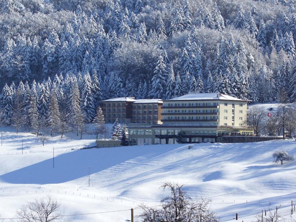 Hotel Bad Ramsach Läufelfingen Buitenkant foto